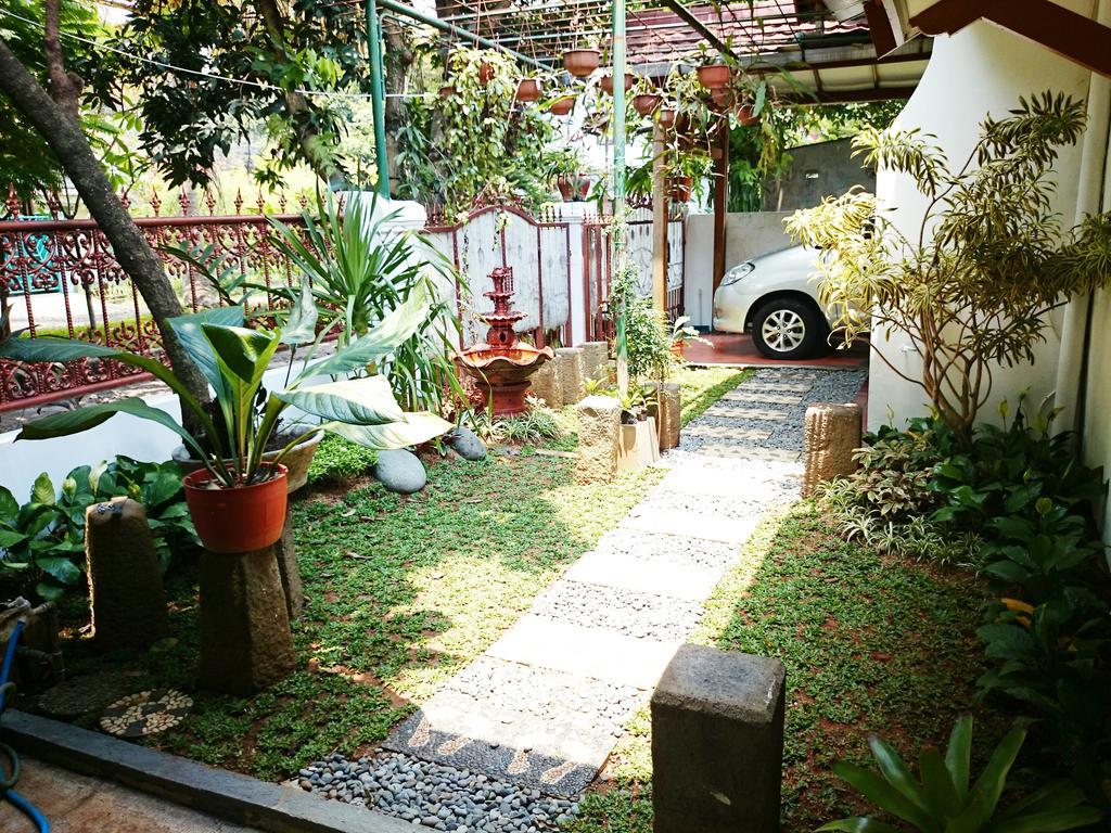 Hostel Bogor Kültér fotó